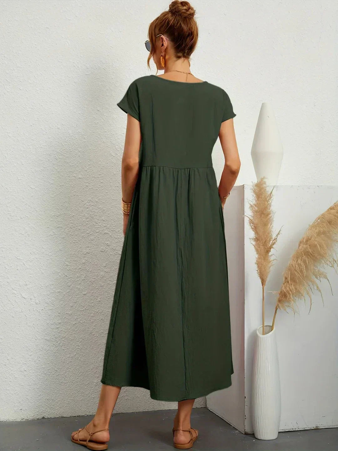 Ilse | Midi jurk in tijdloze vloeibare elegantie
